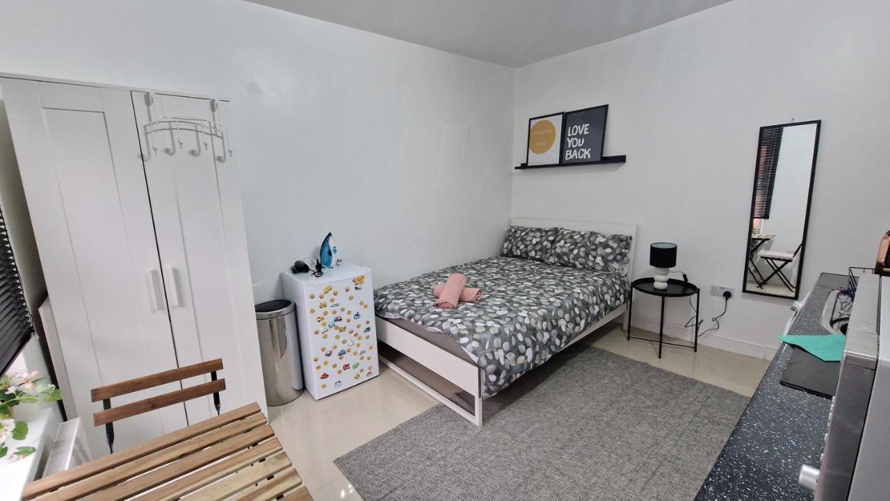 Small Cozy Studio Zone 1 Londen Buitenkant foto